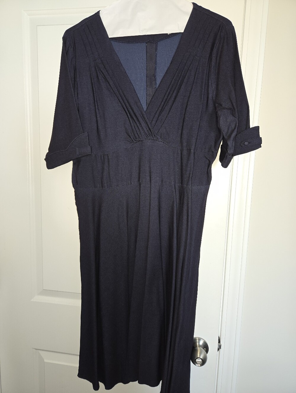 Unique Vintage Navy Denim Look V-Neck Midi Dress with Cuffed Sleeves